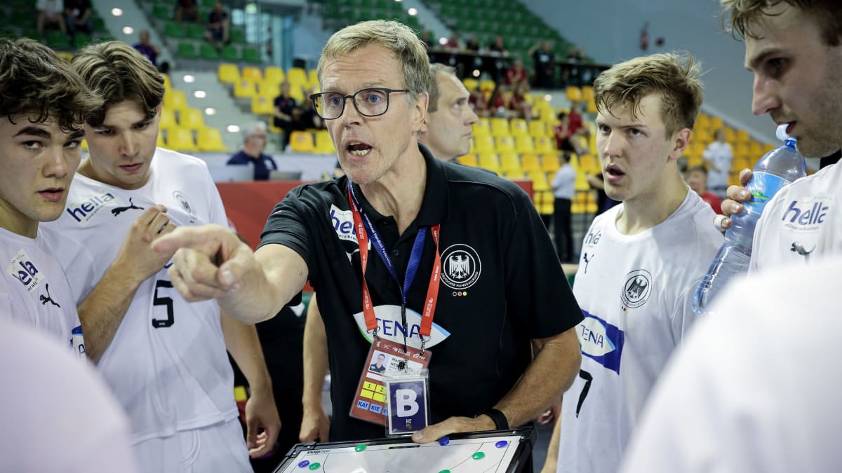 German U-20 national handball team travels to high-caliber test tournament