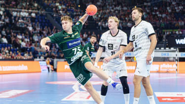 Wurf Domen Novak (HSG Wetzlar, 75) GER, THW Kiel vs. HSG Wetzlar, Handball, DHB-Pokal, Runde 3, Saison 2023 2024, 03.10.2023 GER, THW Kiel vs. HSG Wetzlar, Handball, DHB-Pokal, Runde 3, Saison 2023 2024, 03.10.2023 Kiel *** Throw Domen Novak HSG Wetzlar, 75 GER, THW Kiel vs HSG Wetzlar, handball, DHB Cup, round 3, season 2023 2024, 03 10 2023 GER, THW Kiel vs HSG Wetzlar, handball, DHB Cup, round 3, season 2023 2024, 03 10 2023 Kiel Copyright: xEibnerxPressefoto MarcelxvonxFehrnx EP_MFN