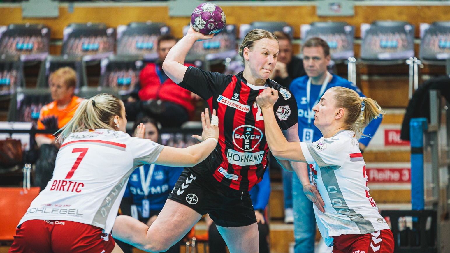 Handball Bundesliga Frauen kompakt: Siege für BBM und THC, Flames verlieren