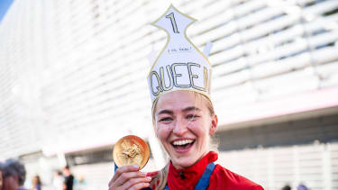 240810 Stine Bredal Oftedal of Norway celebrates with her gold medal after the women s handball final match between Norway and France during the 2024 Paris Olympics on August 10, 2024 in Lille. Photo: Maxim Thore BILDBYRAN kod MT MT0655 handball handboll handball Olympic Games, Olympische Spiele, Olympia, OS olympics os ol olympiska spel olympiske leker paris 2024 paris-os paris-ol 13 bbeng bbauto final norge frankrike danmark jubel ol-gull gull guld os-guld *** 240810 Stine Bredal Oftedal of Norway celebrates with her gold medal after the women s handball final match between Norway and France during the 2024 Paris Olympics on August 10, 2024 in Lille Photo Maxim Thore BILDBYRAN kod MT MT0655 handball handball olympic games olympics os ol olympiska spel olympiske leker paris 2024 paris os paris ol 13 bbeng bbauto final norge frankrike danmark jubel ol gull gull guld os guld PUBLICATIONxNOTxINxSWExNORxFINxDEN Copyright: MAXIMxTHORE BB240810MT197