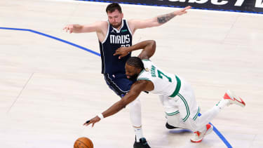 Luka Doncic foult Jaylen Brown