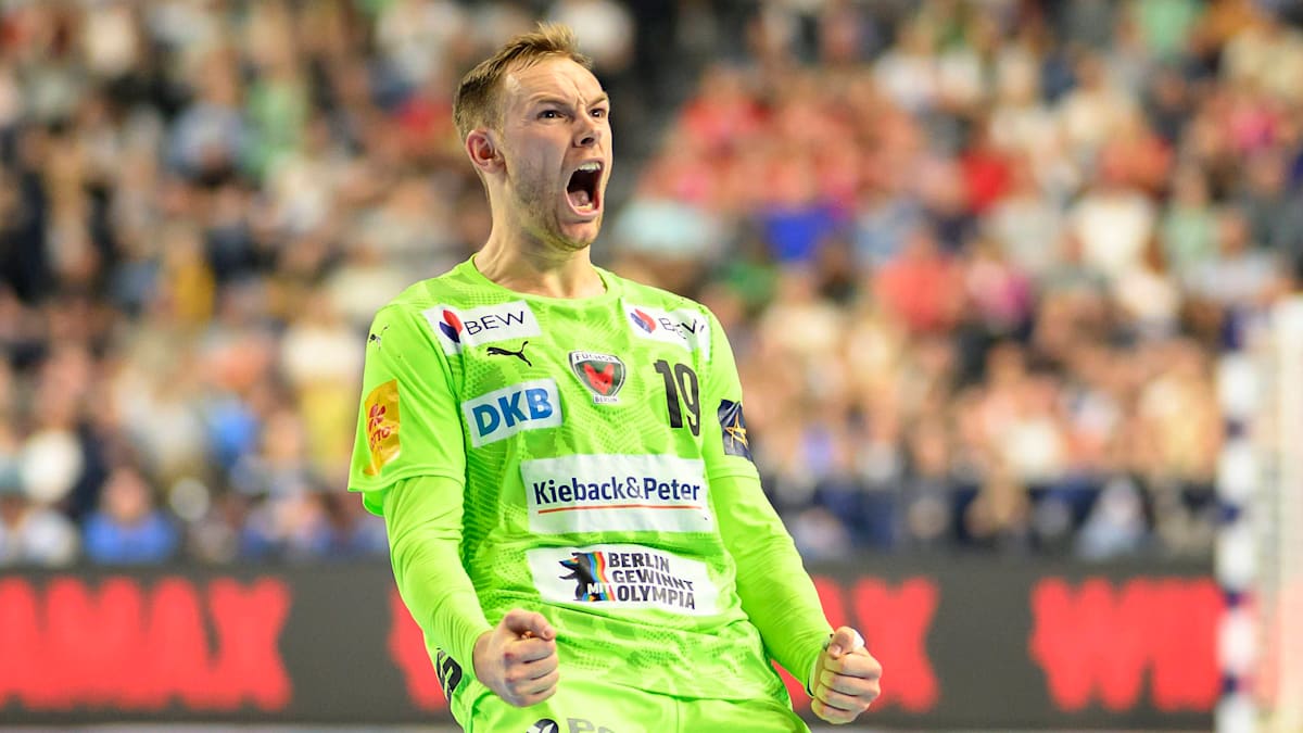 Photo: handball-world.news Mathias Gidsel Scores Record-Tying 17 Goals as Füchse Berlin Defeat FC Porto