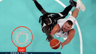 Olympics: Basketball-Men Group C - SRB-SSD Aug 3, 2024; Villeneuve-d Ascq, France; Serbia power forward Nikola Jokic (15) shoots against South Sudan power forward Wenyen Gabriel (9) in the second quarter during the Paris 2024 Olympic Summer Games at Stade Pierre-Mauroy. Villeneuve-d Ascq Stade Pierre-Mauroy France, EDITORIAL USE ONLY PUBLICATIONxINxGERxSUIxAUTxONLY Copyright: xJohnxDavidxMercerx 20240802_jhp_sx1_0717