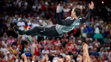 Denmark s Niklas Landin Jacobsen in the air after Denmark has beaten Germany in the men s handball final and won gold in the Olympic tournament at Pierre Mauroy Stadium in Lille, Sunday, August 11, 2024. (Photo: Mads Claus Rasmussen Ritzau Scanpix) , Lille Frankrig *** Denmark s Niklas Landin Jacobsen in the air after Denmark has beaten Germany in the men s handball final and won gold in the Olympic tournament at Pierre Mauroy Stadium in Lille, Sunday, August 11, 2024 Photo Mads Claus Rasmussen Ritzau Scanpix , Lille France PUBLICATIONxINxGERxSUIxAUTxONLY Copyright: RitzauxScanpix MadsxClausxRasmussenx spdk20240811-163913-L