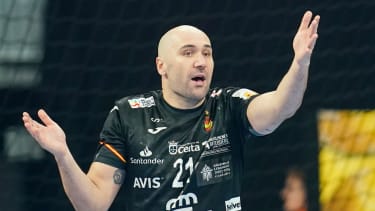 Handball: EM, Spanien - Österreich, Vorrunde, Gruppe B, 3. Spieltag, SAP-Arena. Spaniens Joan Cañellas Reixach gestikuliert.