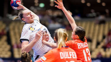231217 Viola Leuchter of Germany during the IHF Women™s World Championship,