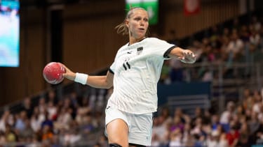 Xenia SMITS (GER, 11) am Ball, Wurf im Sprung, Aktion; Handball Frauen Deutschland (GER) vs Slovenien (SLO), Endstand 41-22, Vorrunde Gruppe A, Spiel 13, am 30.07.2024, Olympische Spiele Paris 2024 Frankreich; &Acirc; *** Xenia SMITS GER, 11 on the ball, throw in jump, action handball women Germany GER vs Slovenia SLO , final score 41 22, preliminary round group A, match 13, on 30 07 2024, Olympic Games Paris 2024 France &Acirc;