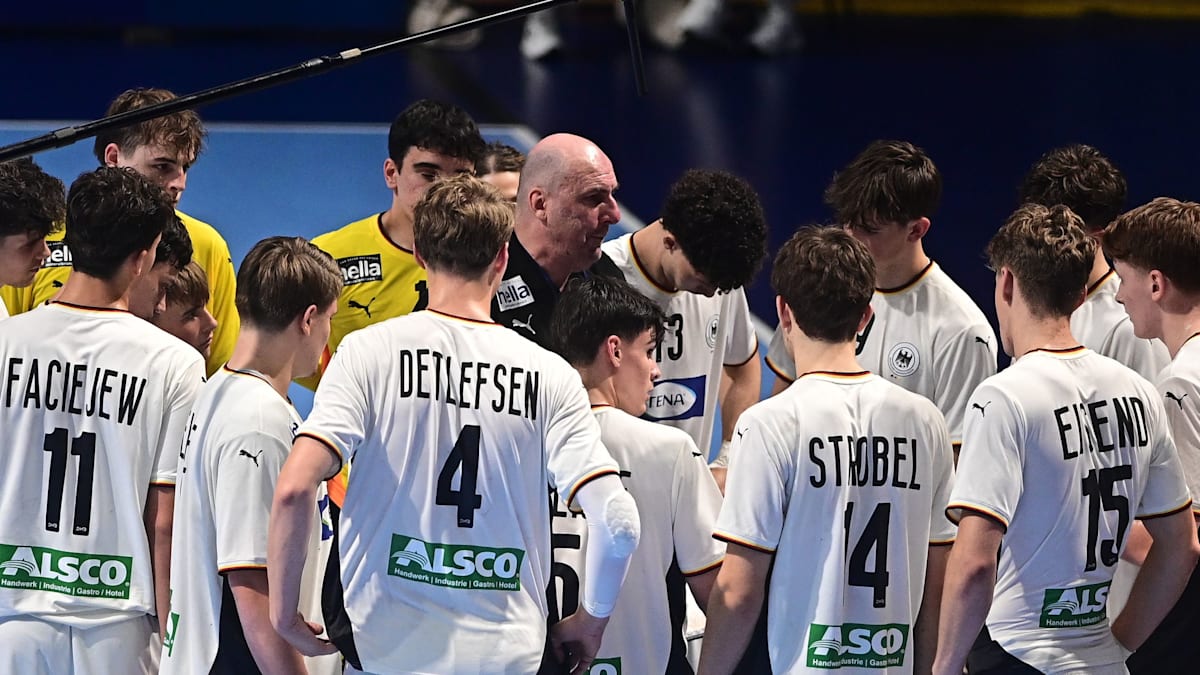 Harter Fight mit Blau und Rot: Deutschland bucht das Halbfinale der ...