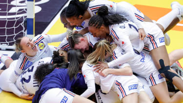 Frankreich knackt Norwegen im Finale der Handball-WM der Frauen über die Abwehr