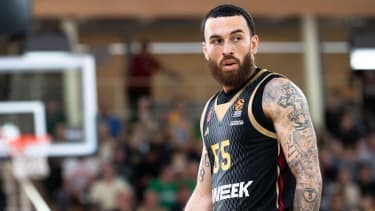 Ex-NBA-Spieler Mike James läuft auch in der kommenden Saison wieder für AS Monaco auf.