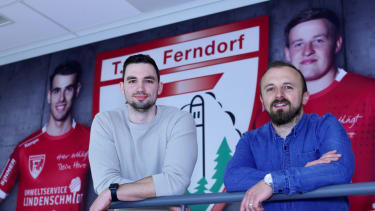 Fynn Herzig mit Mirza Sijaric, TuS Ferndorf