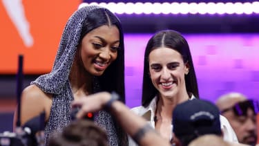 Angel Reese (l.) und Caitlin Clark (r.) sorgen für Schlagzeilen seit ihre Ankunft in die WNBA.