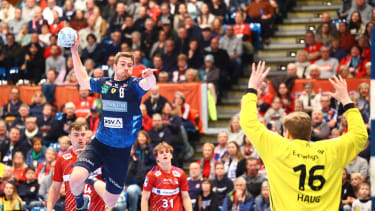 Handball I Herren I Saison 2024 2025 I Bundesliga I 18. Spieltag I HSV Hamburg - Rhein-Neckar Löwen I 09.02.2025 Tim Nothdurft (8, Rhein-Neckar Löwen) Robin Haug (16, HSV Hamburg) Hamburg Alsterdorfer Sporthalle Hamburg Deutschland *** Handball I Men I Season 2024 2025 I Bundesliga I 18 Matchday I HSV Hamburg Rhein Neckar Löwen I 09 02 2025 Tim Nothdurft 8, Rhein Neckar Löwen Robin Haug 16, HSV Hamburg Hamburg Alsterdorfer Sporthalle Hamburg Germany Copyright: xLobeca RalfxHomburgx