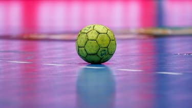 Handball / Spielball, Symbolbild

GER, TuS N-Luebbecke vs. TV Grosswallstadt, Handball, 2. Bundesliga, 33. Spieltag, Spielzeit 2023/2024, 25.05.2024

Foto: Eibner-Pressefoto / Jan Strohdiek