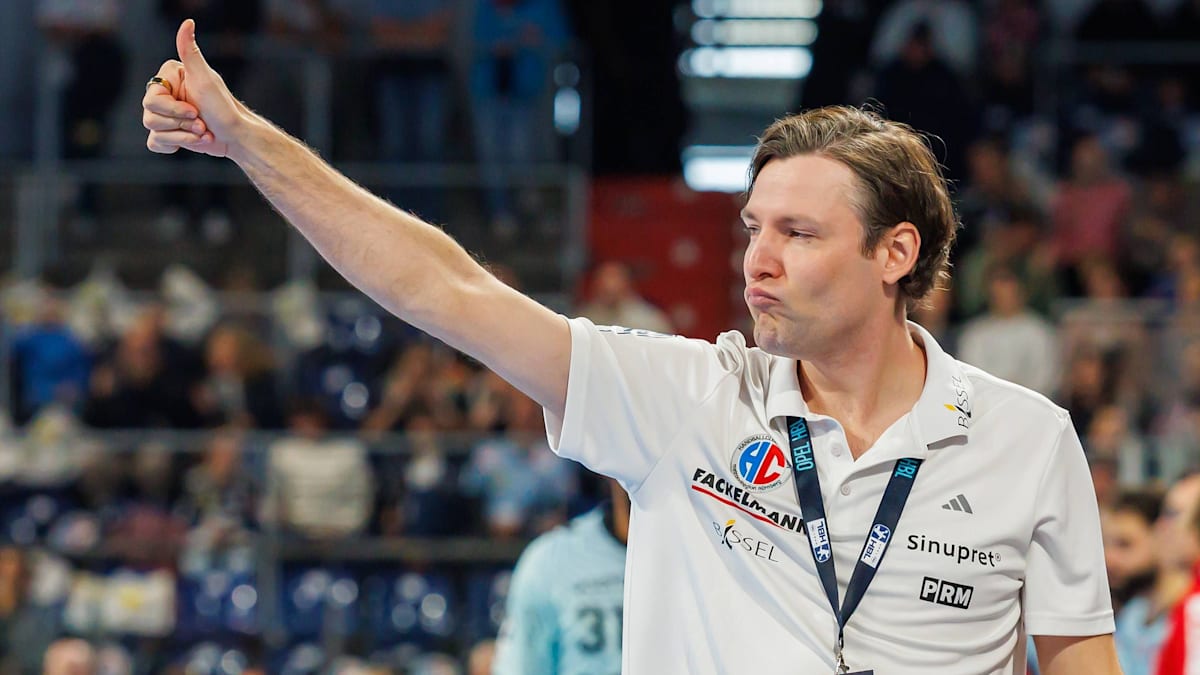 Sellin's impassioned handball appeal: |