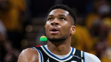 BLEIBT GIANNIS BI DEN BUCKS?