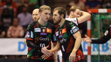 Gisli Kristjansson (l.,SC Magdeburg,10) und Albin Lagergren (SC Magdeburg,21) - Handball Bundesliga Saison 2024-2025 SC Magdeburg vs. THW Kiel in der GETEC Arena in Magdeburg - Aktion,Handball,Deutschland,22.09.2024 *** Gisli Kristjansson l ,SC Magdeburg,10 and Albin Lagergren SC Magdeburg,21 Handball Bundesliga Season 2024 2025 SC Magdeburg vs THW Kiel at the GETEC Arena in Magdeburg Action,Handball,Germany,22 09 2024