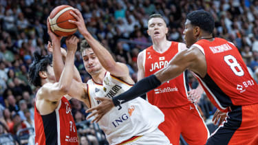 Deutschland - Japan in Lille: Franz Wagner (M) gegen Rui Hachimura (r) und Japan.