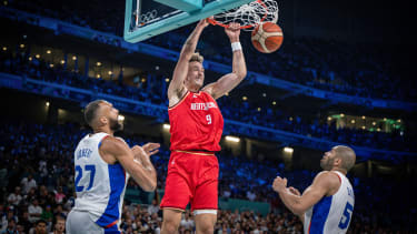 Olympische Spiele Paris 2024 Basketball Lille 02.08.2024 Vorrunde Männer Herren Frankreich (FRA) - Deutschland (GER) Franz Wagner (Deutschland, No.09) Rudy Gobert (Frankreich, No.27) Nicolas Batum (Frankreich, No.05) *** Olympic Games Paris 2024 Basketball Lille 02 08 2024 Preliminary round Men Men France FRA Germany GER Franz Wagner Germany, No 09 Rudy Gobert France, No 27 Nicolas Batum France, No 05