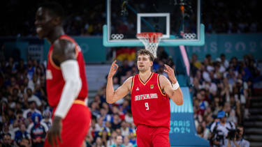 Olympische Spiele Paris 2024 Basketball Lille 02.08.2024 Vorrunde Männer Herren Frankreich (FRA) - Deutschland (GER) Franz Wagner (Deutschland, No.09) *** Olympic Games Paris 2024 Basketball Lille 02 08 2024 Preliminary round Men Men France FRA Germany GER Franz Wagner Germany, No 09