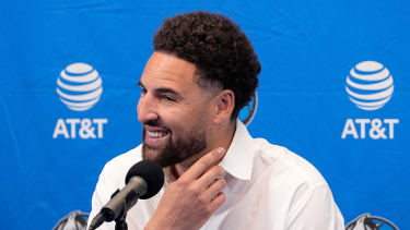 Klay Thompson responds to questions during an NBA basketball news conference where he was introduced as one of the team's latest acquisitions in Dallas, Tuesday, July 9, 2024. (AP Photo/Tony Gutierrez)