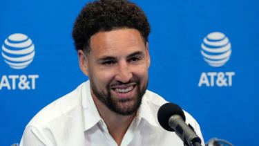 Klay Thompson responds to questions during an NBA basketball news conference where he was introduced as one of the team's latest acquisitions in Dallas, Tuesday, July 9, 2024. (AP Photo/Tony Gutierrez)