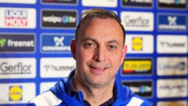 Handball: WM, Italien, Pressekonferenz, Bob Hanning, Geschäftsführer des Handball-Vereins Füchse Berlin, lächelt nach einer Pressekonferenz über seine Verpflichtung zum Trainer der italienischen Handball-Nationalmannschaft.